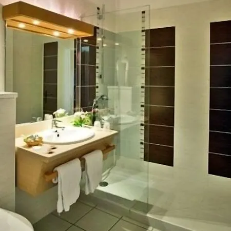 Le Relais De Hotel 3*
