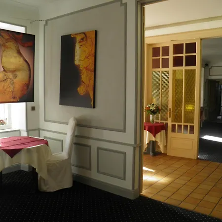 Le Relais De Hotel 3*