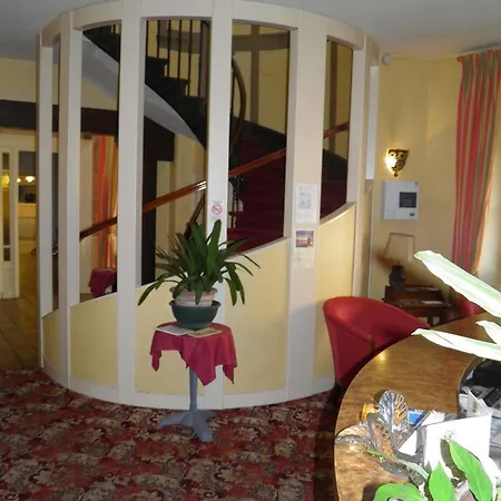 Le Relais De Hotel 3*